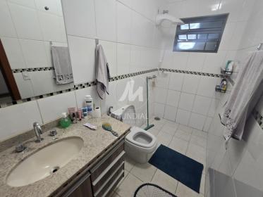 12 - Suite