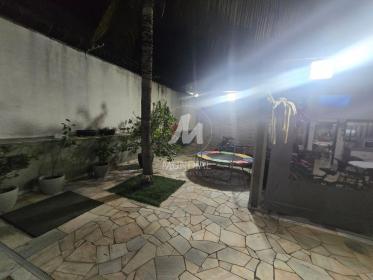 19 - Quintal/corredores