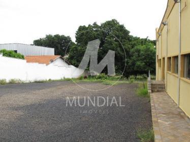 2 - Garagem/estacionamento