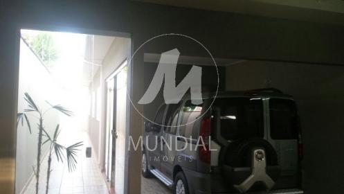 17 - Garagem/estacionamento