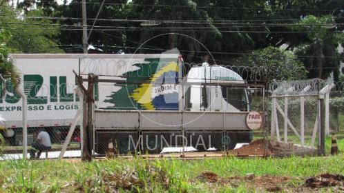 48 - Garagem/estacionamento