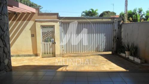 2 - Garagem/estacionamento