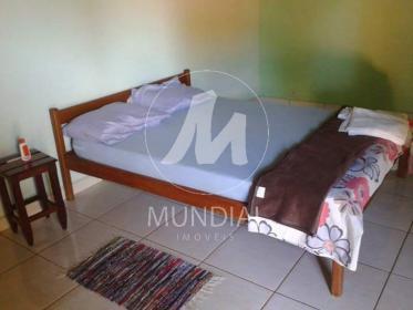 12 - Dormitorio