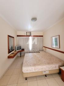 4 - Suite