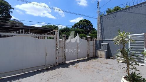 31 - Garagem/estacionamento