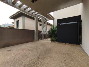 3 - Garagem/estacionamento
