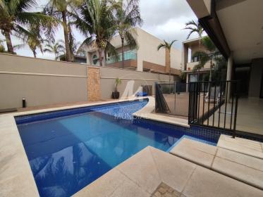 27 - Piscina