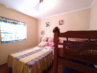 34 - Dormitorio