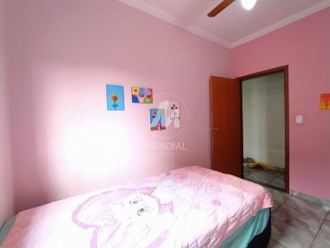 18 - Dormitorio