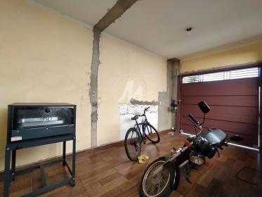 5 - Garagem/estacionamento