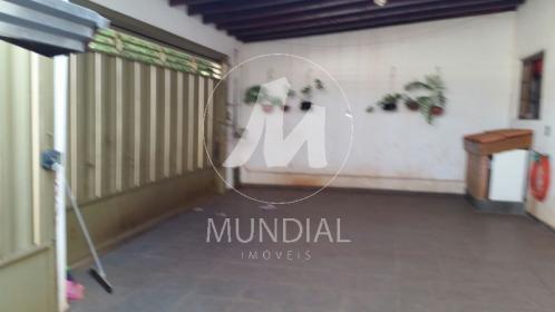 13 - Garagem/estacionamento