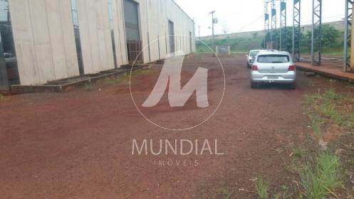 15 - Garagem/estacionamento