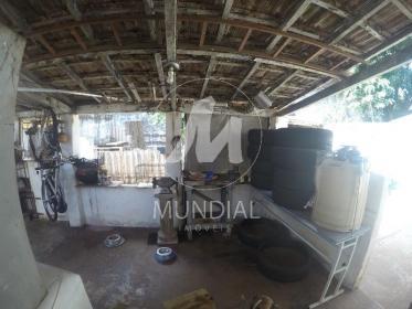 8 - Quintal/corredores
