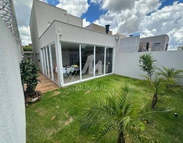 11 - Quintal/corredores