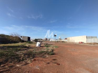 4 - Terreno/Lote