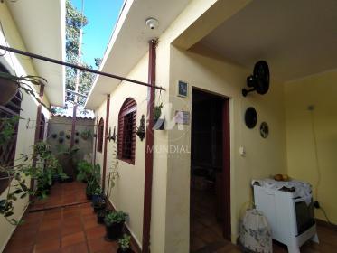 23 - Quintal/corredores