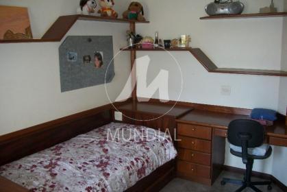 26 - Dormitorio