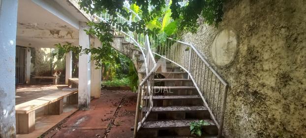 8 - Quintal/corredores
