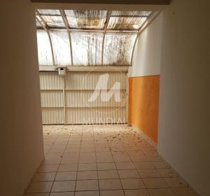 5 - Garagem/estacionamento