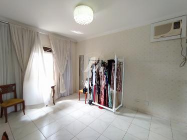 20 - Dormitorio