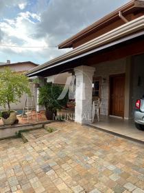 8 - Garagem/estacionamento