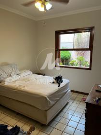 12 - Dormitorio