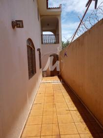 13 - Quintal/corredores