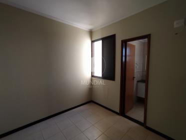 18 - Dormitorio
