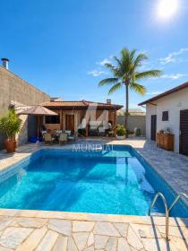 19 - Piscina