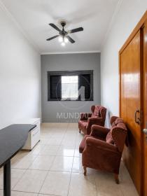 28 - Dormitorio