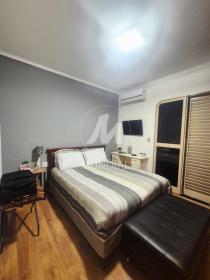 30 - Suite