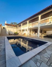 38 - Piscina
