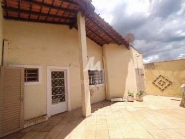 23 - Quintal/corredores