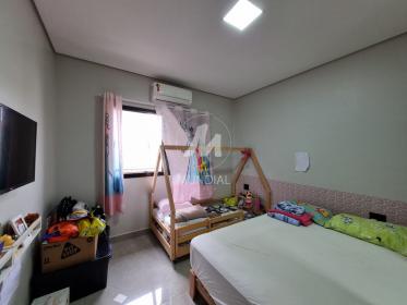 11 - Dormitorio