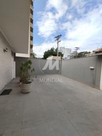 2 - Garagem/estacionamento