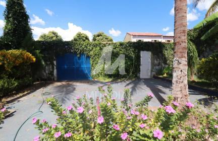 19 - Garagem/estacionamento