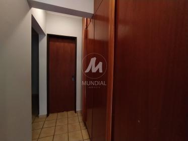 11 - Closet