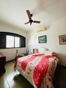 11 - Dormitorio