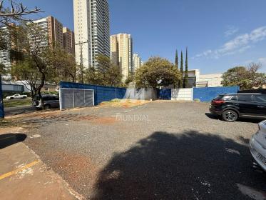 12 - Garagem/estacionamento