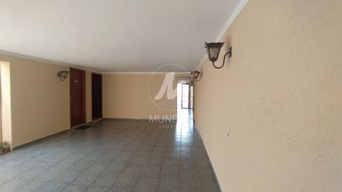 21 - Garagem/estacionamento