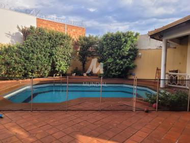 18 - Piscina