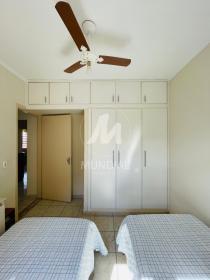 13 - Dormitorio