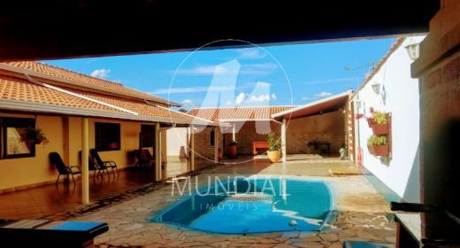 18 - Piscina