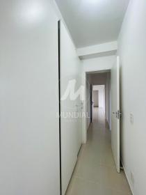 13 - Closet