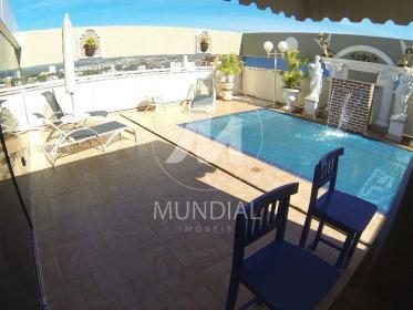 32 - Piscina