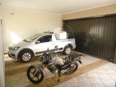 2 - Garagem/estacionamento