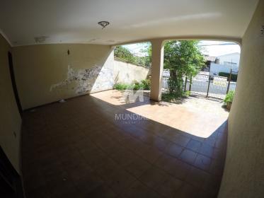 25 - Garagem/estacionamento