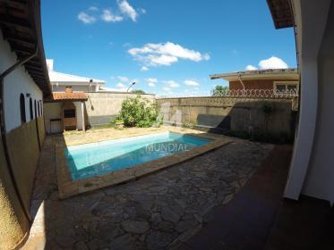 7 - Piscina