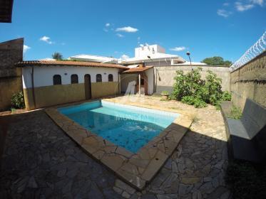8 - Piscina