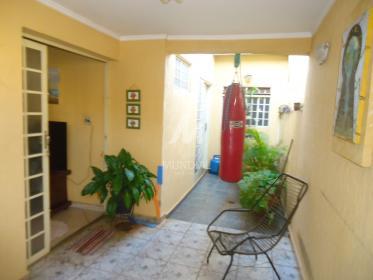 1 - Garagem/estacionamento